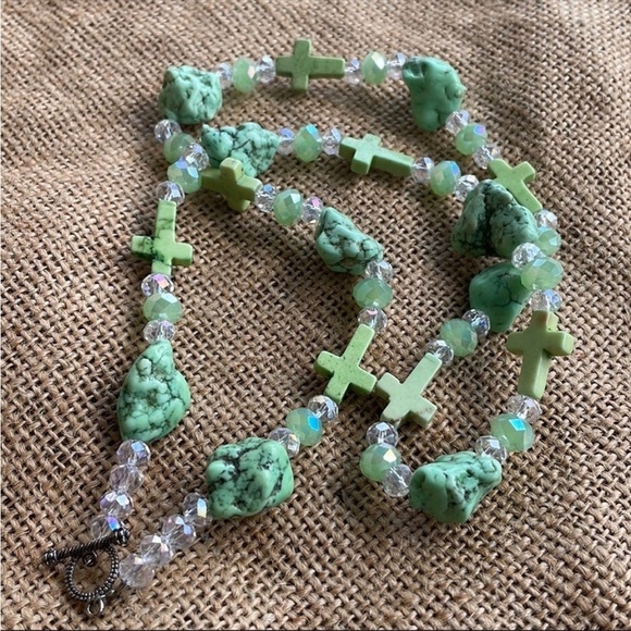 Turquoise Green Crosses Necklace Glass Beads Stone Necklace Western New - Picture 1 of 8